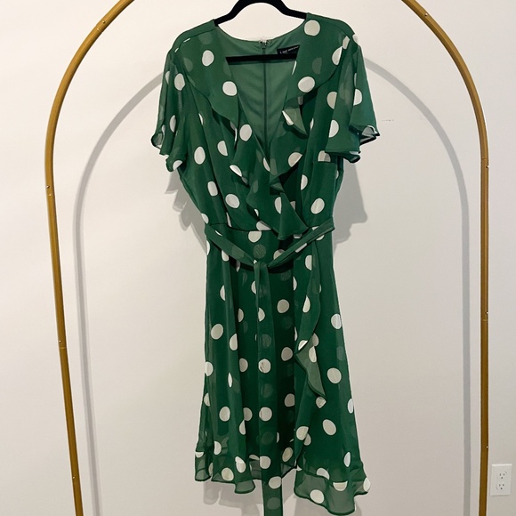 Lane Bryan V-Neck Ruffle Midi Dress - Picture 2 of 6